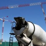 Obras de construcción de un edificio de oficinas en Madrid.