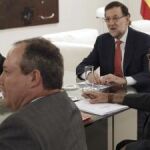 El presidente del Gobierno, Mariano Rajoy, se se ha reunido en Moncloa con los máximos responsables de UGT, Cándido Méndez; CC.OO, Ignacio Fernández Toxo; CEOE, Juan Rosell, y Cepyme, Jesús Terciado