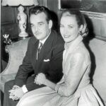 El príncipe Rainiero y Grace Kelly, el día de su compromiso matrimonial