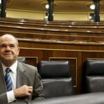 Chaves tendrá siete intérpretes para debatir con las CCAA
