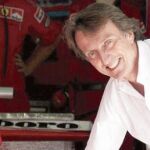 El traje político a Montezemolo se lo puede estar ya tejiendo Gianfranco Fini, ex aliado de Berlusconi