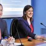 El conseller de Hacienda, Juan Carlos Moragues, y la portavoz del Consell, María José Català, ambos en funciones