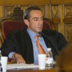 El Supremo deja en multa la condena de prisión por cohecho al juez Urquía