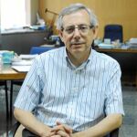 Antonio Ariño: «El plan Bolonia favorece a los alumnos que tienen menos recursos»