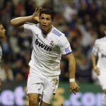 Cristiano Ronaldo celebra uno de sus goles, en esta imagen el primero del Madrid