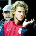 Forlán viajó con el equipo a Noruega, pero no será titular