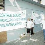 Los manifestantes sevillanos lo hicieron ante la sede de las consejerías de Empleo y Trabajo de la Junta de Andalucía