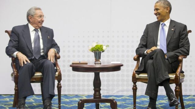 Histórica reunión entre Castro y Obama el pasado 11 de abril