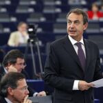 Los eurodiputados españoles sacan los colores a Zapatero en Estrasburgo