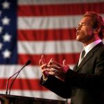 Schwarzenegger durante un discurso