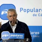 Arenas reclama un protocolo para intervenir las instituciones públicas