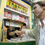 El ex presidente del Gobierno recibió a su llegada el calor popular de los melillenses