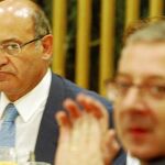 El ministro de Fomento coincidió ayer, en un desayuno, con el presidente de la CEOE, Díaz Ferrán