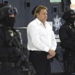 La Policía Federal muestra a José Francisco Barreto García, alias "El contador", uno de los dos implicados en el intento de homicidio contra el futbolista paraguayo Salvador Cabañas,