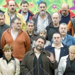 Miembros de la impugnada Abertzale Sozialistak con Joseba Álvarez