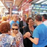 Rita Barberá sorprendió ayer repitiendo visita al mercado del Cabanyal, donde había sido objeto de escrache por parte de Compromís