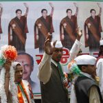 El partido de Sonia Gandhi se impone con solvencia en las elecciones indias