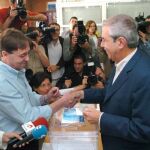 los tres cadidatos ejercerán su derecho a voto a las 11:00 horas