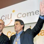 El secretario general de CiU, Josep Antoni Duran Lleida, y el líder de CiU, Artur Mas, ayer en Lloret de Mar