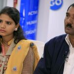 Ashiq Masih, el marido de la cristiana pakistaní Asia Bibi acompañado por su hija Eisham