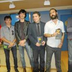 Pedro Alberto Cruz y Jorge Martínez, de Germinal, presentaron ayer la iniciativa junto a miembros del grupo Second