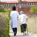 Los servicios de cuidados paliativos son muy desiguales entre las comunidades autónomas, según denuncian los especialistas