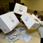 El PP gana en once comunidades, el PSOE en cinco y el PNV en el País Vasco