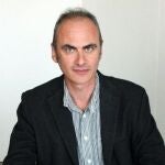 Dimite el director provisional de Le Monde