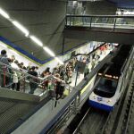 La mitad de los 7.500 trabajadores que componen la plantilla de Metro están obligados a acudir a su puesto de trabajo los días de paros