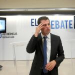El candidato del PSOE a la Presidencia de la Junta de Castilla y León, Luis Tudanca, al término del debate al cual no se ha presentado el candidato del PP a la Presidencia de la Junta de Castilla y León, Juan Vicente Herrera