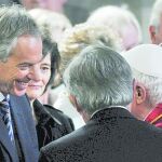 Blair saluda al Papa tras su conversión al catolicismo