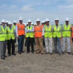 Representantes de Exteriores y de Sacyr Vallehermoso en la visita a las obras