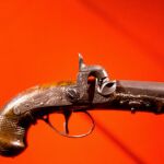 Aseguran que el asesino quizá le diera así al magnicidio, con una pistola pequeña y de un solo tiro, un sentido teatral. Lo cierto es que Booth no erró con la Philadelphia Deringer