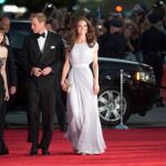 La duquesa de Cambridge vistió un traje lila diseñado por Alexander McQueen