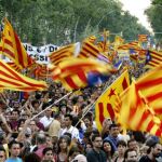 Los independentistas toman la marcha en defensa del Estatut
