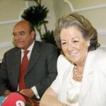 Barberá acompañada del concejal de Personal, Vicente Igual