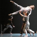 Los bailarines se enfrentan a dos coreógrafos nuevos