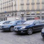 La flota de lujo de los regidores a las puertas de Sol