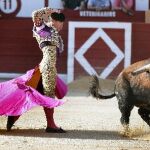 Rubén Pinar da un revolera en Gijón