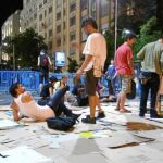 Un grupo de «indignados» tenía intención anoche de pernoctar cerca del Congreso para recibir hoy a los diputados