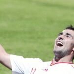 Alcácer celebra el tercer gol a los checos, el que daba el título a España