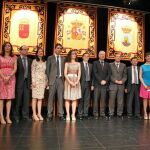 El líder del PP en la Región junto a la corporación municipal de Bullas