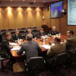 La ministra de Defensa, Carme Chacón, ha presidido esta tarde una reunión en el Estado Mayor de la Defensa para coordinar el despliegue militar español en Libia,