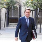 Mas no ha optado por un equipo paritario, los seis delegados son hombres y en su gobierno sólo hay tres mujeres
