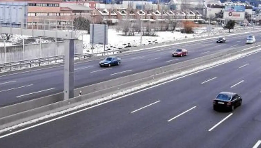 Los conductores se quejaron de la falta de información de la DGT. Ayer la A-6, en la imagen, había recuperado la normalidad