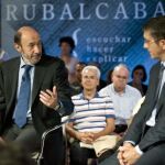 Rubalcaba, junto a Patxi López, en el acto celebrado hoy en Bilbao