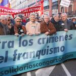 La «zeja» desafía al Supremo en la calle por juzgar a Garzón