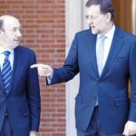 La oposición útil de Rubalcaba: a la calle contra las reformas