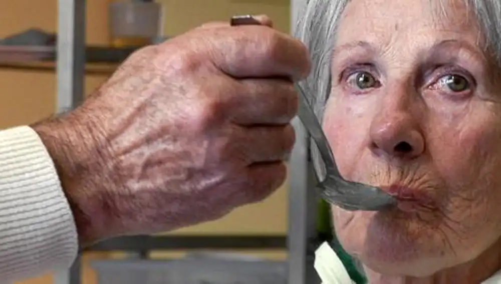 Fotograma del documental «Cuidadores» de Oskar Tejedor