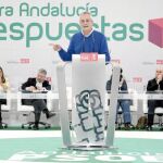 José Antonio Griñán, ayer, en Sevilla, durante el Comité Director que celebró el PSOE-A